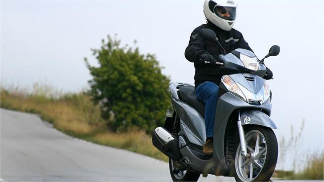 Honda SH300i Scoopy