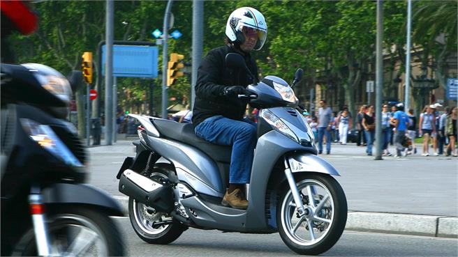 Honda SH300i Scoopy