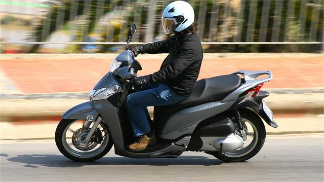 Honda SH300i Scoopy
