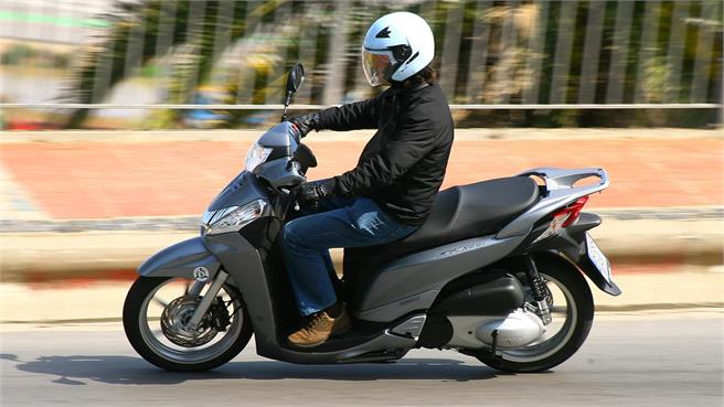 Honda SH300i Scoopy