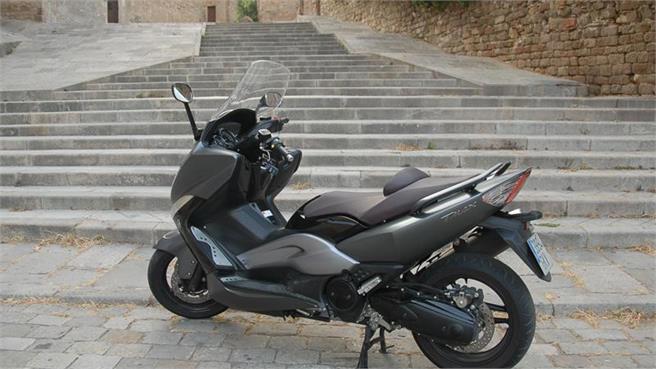 Yamaha T-Max 500