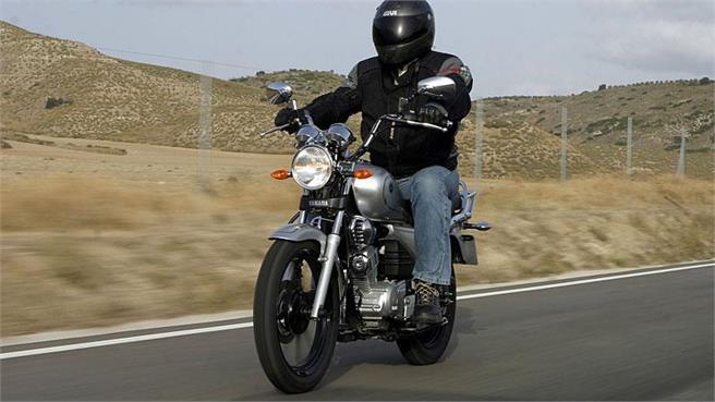 Yamaha YBR 125 Classic: Rollito custom