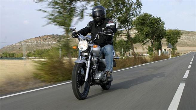 Yamaha YBR 125 Classic: Rollito custom