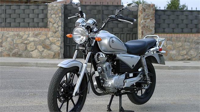 Yamaha YBR 125 Classic: Rollito custom