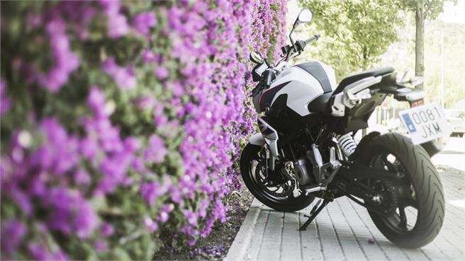 BMW G 310 R: Pequeño gran inicio