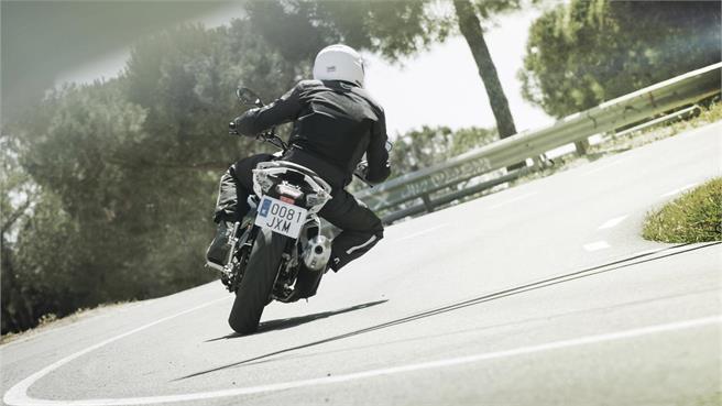 BMW G 310 R: Pequeño gran inicio
