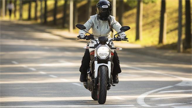 Ducati Monster 797 2017 prueba