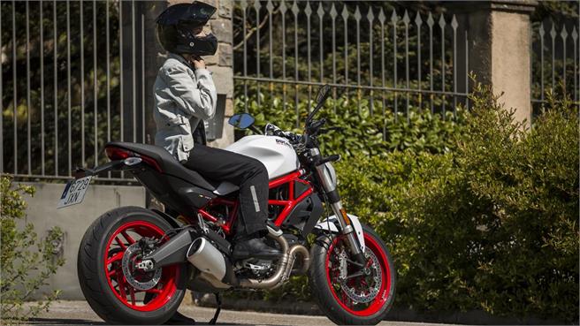 Ducati Monster 797 2017 prueba
