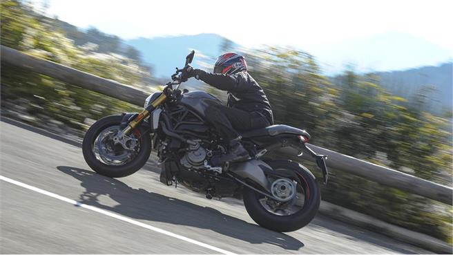 Ducati Monster 1200 S 2017