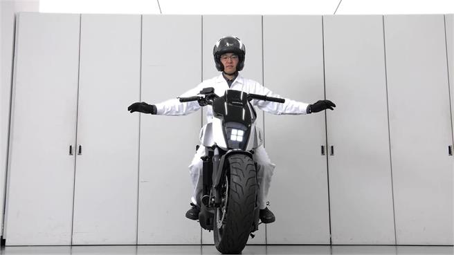 Honda Riding Assist: el autocontrol