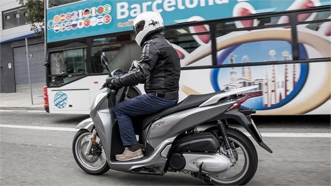 Honda Scoopy SH300i