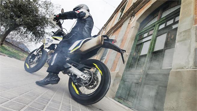Husqvarna 701 Supermoto