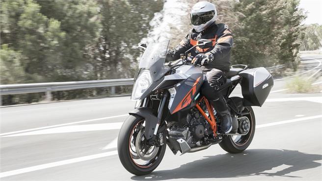 KTM 1290 Super Duke GT 2016