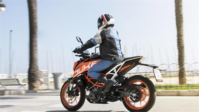 KTM 390 Duke: El A2 con más personalidad