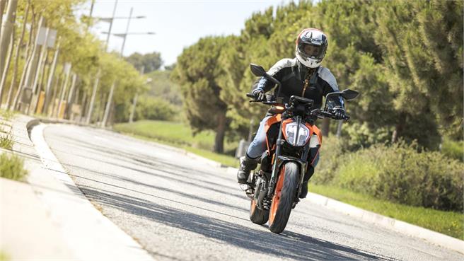 KTM 390 Duke: El A2 con más personalidad