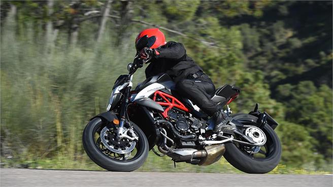 MV Agusta Brutale 800