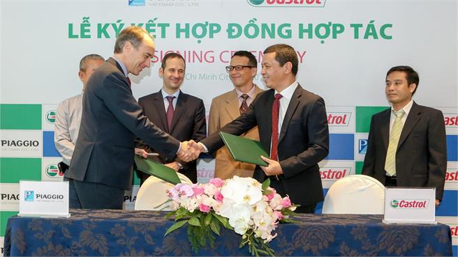 Piaggio firma acuerdo con Castrol