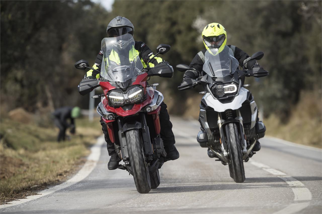 Bmw R Gs Vs Triumph Tiger Xrt Gigantes Del Trail Noticias