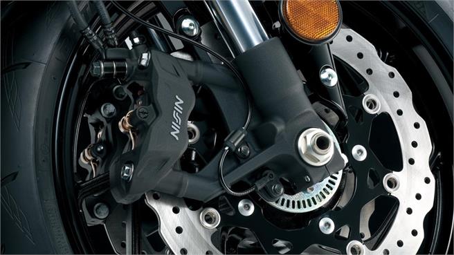 Suzuki GSX-S 750: A imagen de la 1000
