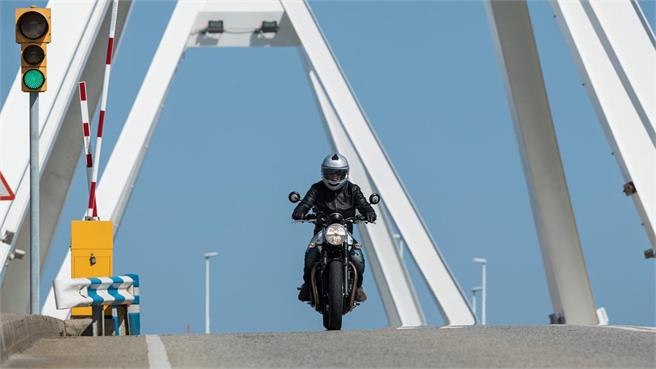 Triumph Street Twin: Limitada. ¿Y qué?