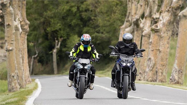 Yamaha MT-09 vs. Triumph Street Triple R