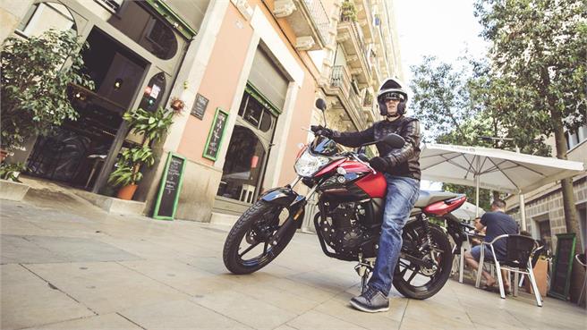 Yamaha YS125: Aspiraciones moteras