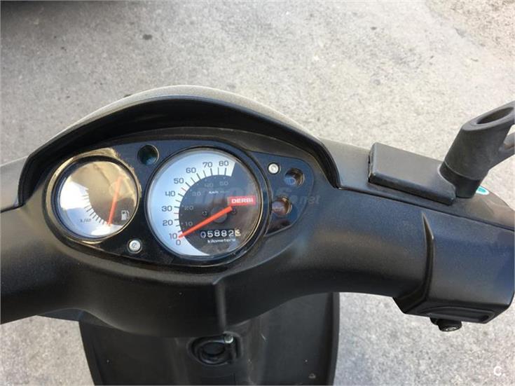735x