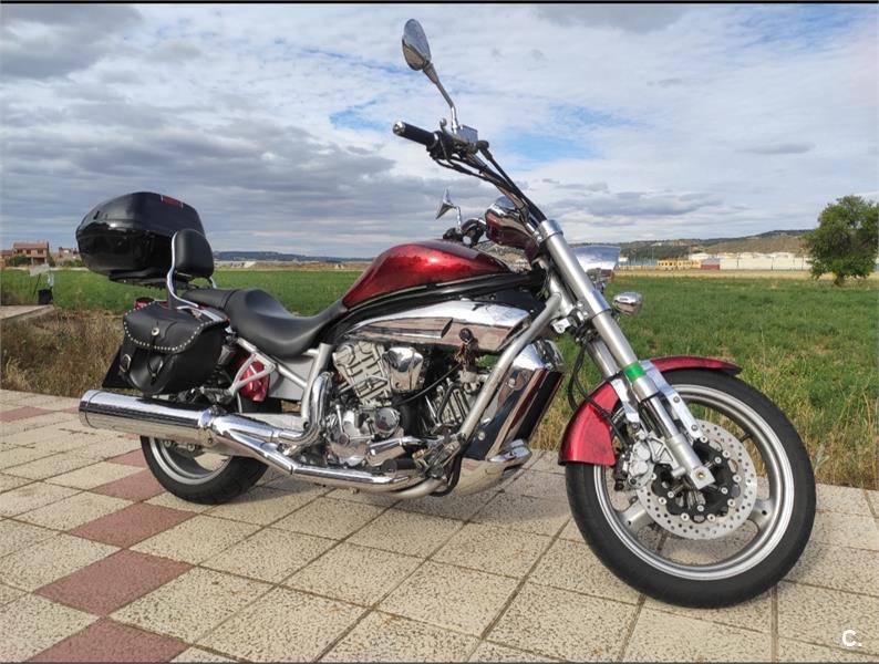 hyosung aquila 650 bobber