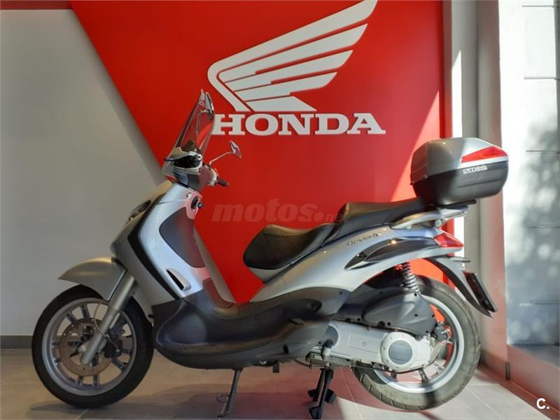 PIAGGIO beverly 125 124 de color GRIS del año 2007 con ...