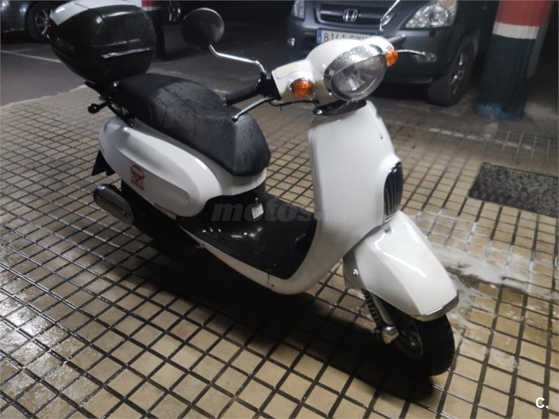 DAELIM Besbi 125 (2008) - 600 € en Navarra | Motos.net.
