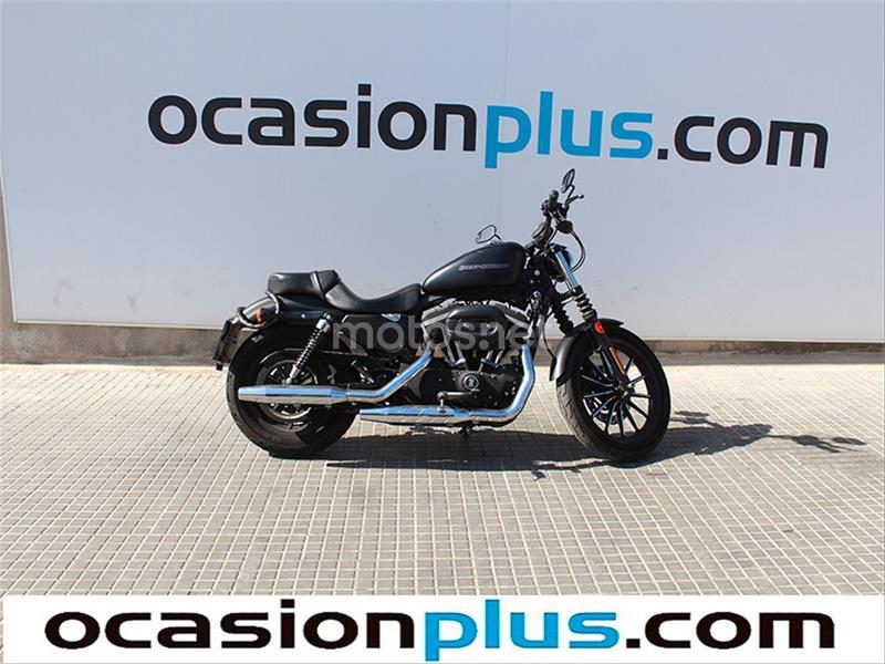 HARLEY DAVIDSON Sportster 883 Iron