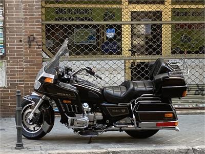 stoomboot Glimmend draai 1 Motos HONDA gl 1200 goldwing de segunda mano y ocasión, venta de motos  usadas en Madrid | Motos.net