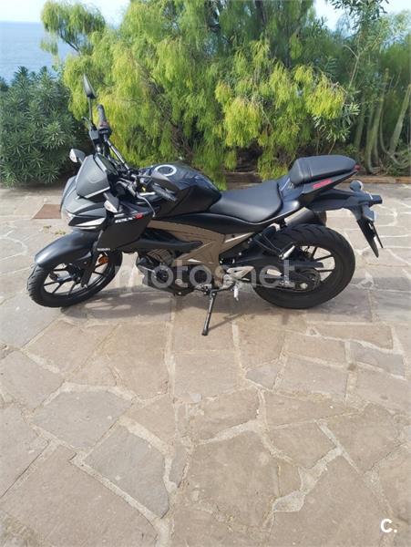 1 Motos SUZUKI gsx-s 125 de segunda mano y ocasión, venta de motos usadas  en Sta. C. Tenerife 