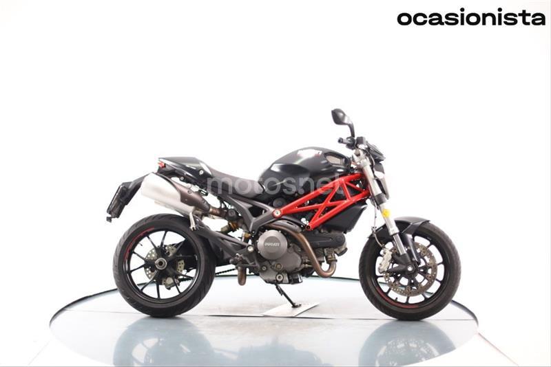 DUCATI MONSTER 796