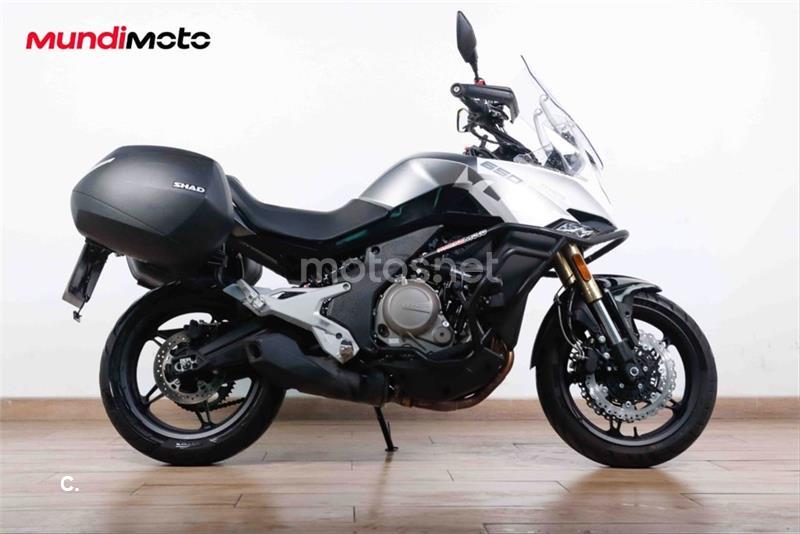 CFMOTO 650 MT