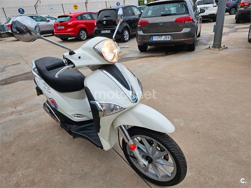 Piaggio Liberty 125 4T bianco (2010)