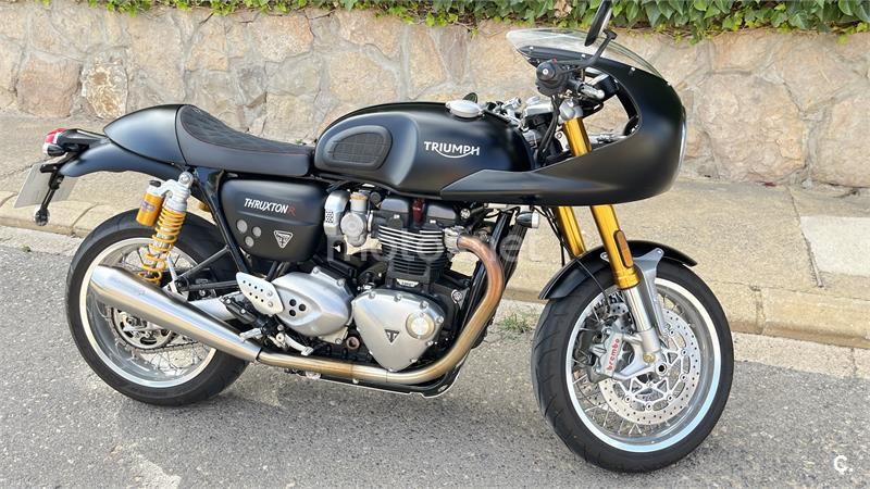 TRIUMPH Thruxton R