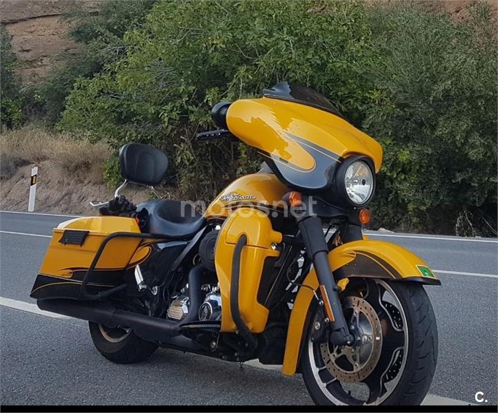 HARLEY DAVIDSON Touring Street Glide