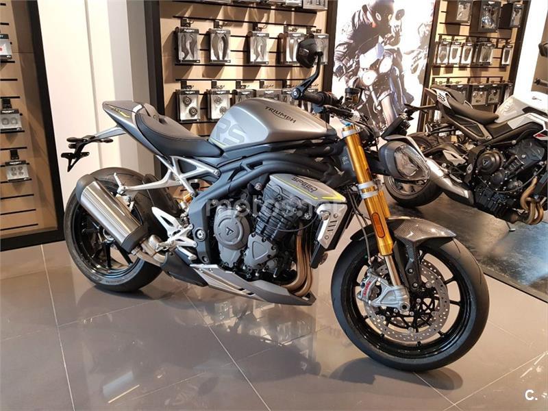 TRIUMPH SPEED TRIPLE 1200 RS