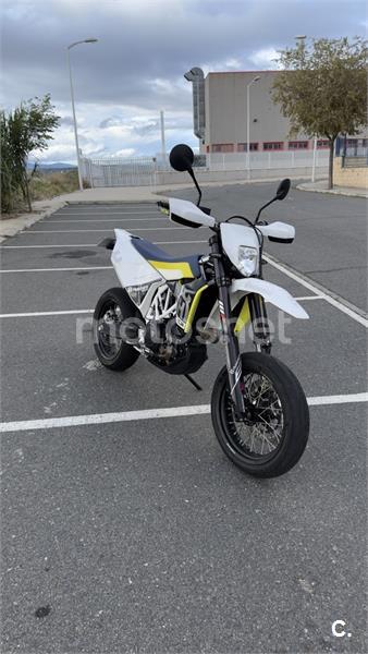 HUSQVARNA 701 Supermoto