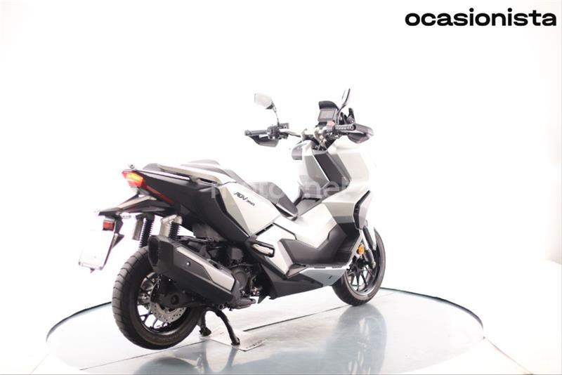 Motocicleta Honda X-ADV 350 E5 en Barcelona — Totmoto