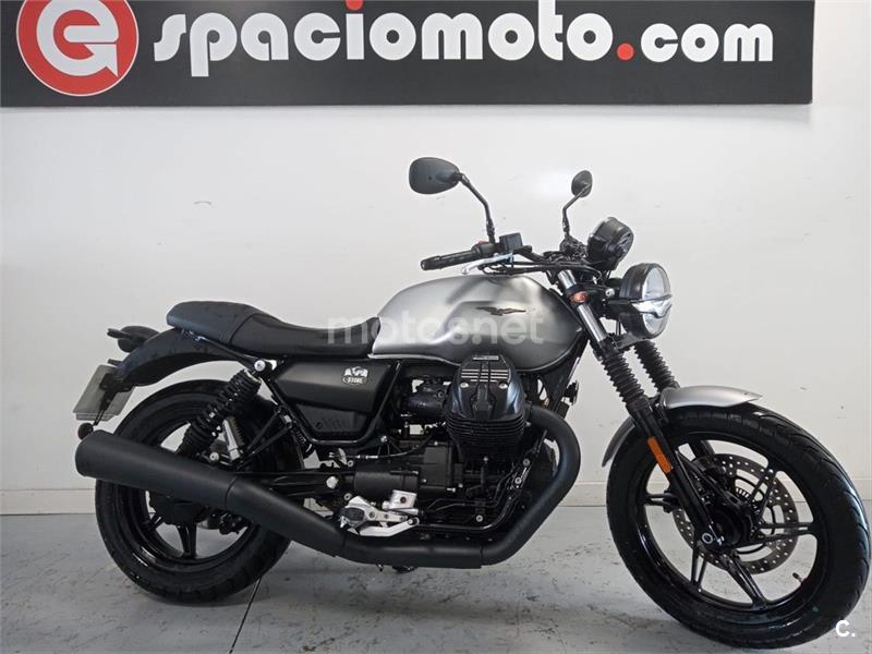 MOTO GUZZI V7 Stone