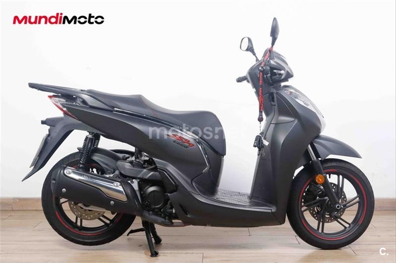 SCOOPY SH300i