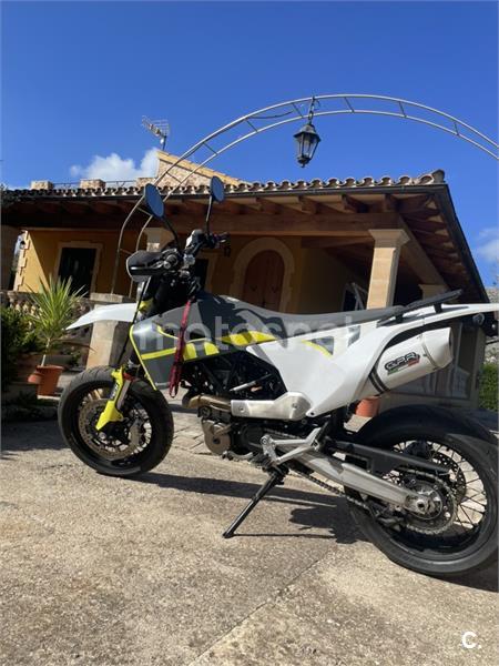 HUSQVARNA 701 Supermoto