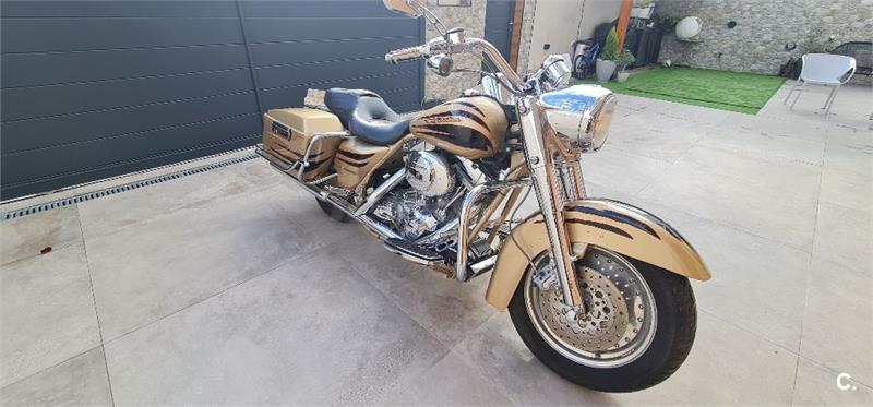 HARLEY DAVIDSON Touring Road King Screaming Eagle