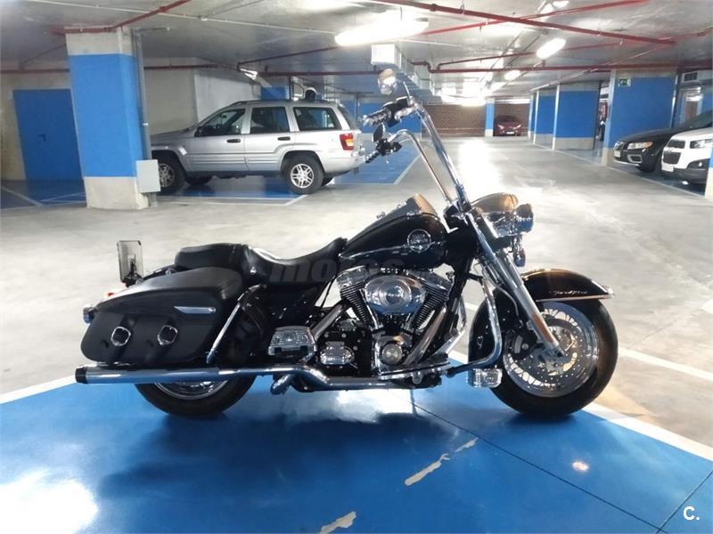 HARLEY DAVIDSON Touring Road King