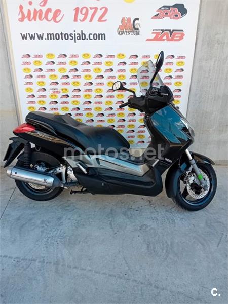 YAMAHA X MAX 250
