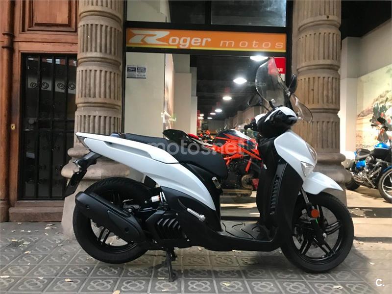 YAMAHA X enter 125