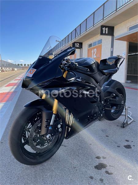 YAMAHA YZF R6