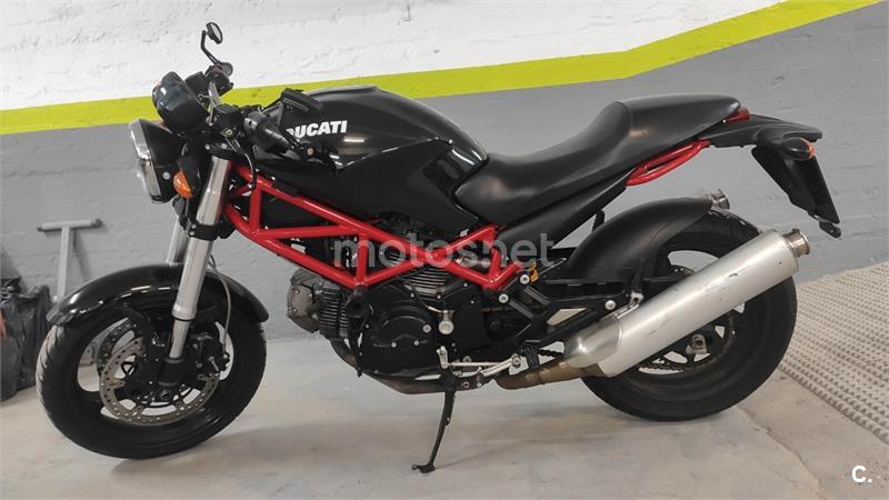 DUCATI MONSTER 695
